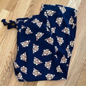 Loft Wide-Leg Floral Print Pants in Navy- Women’s Size Medium
